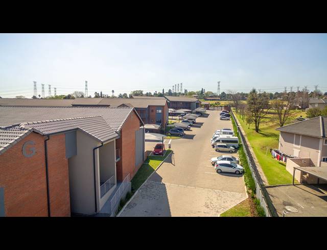 3 BEDROOM APARTMENT FOR SALE IN REMBRANDT RIDGE